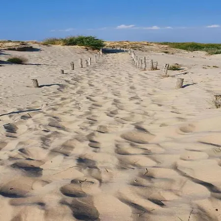 Bright Retreat By The Sea, Cleaning Included Lägenhet